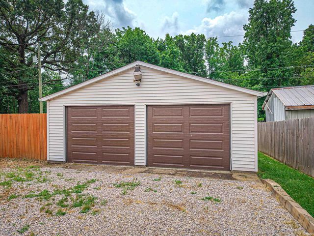 2606 Lexington Road, Evansville, IN 47720
