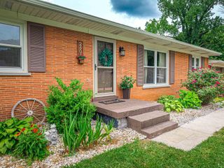 2606 Lexington Road, Evansville, IN 47720
