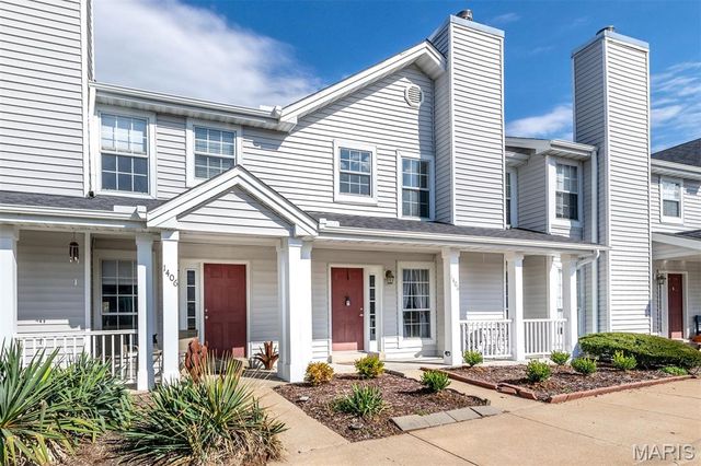 1408 Whispering Creek Drive, Ballwin, MO 63021