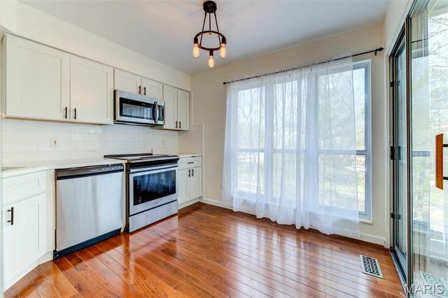 1408 Whispering Creek Drive, Ballwin, MO 63021