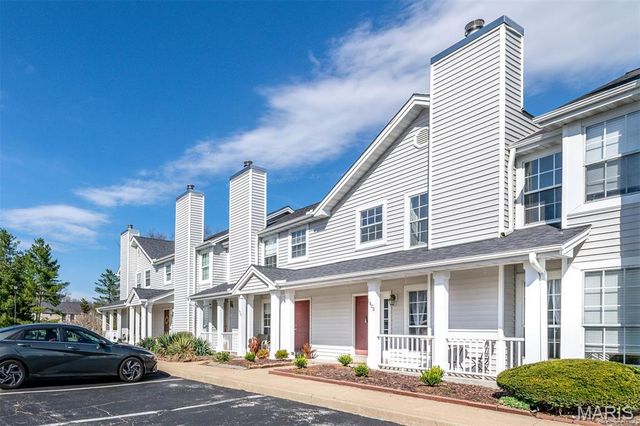 1408 Whispering Creek Drive, Ballwin, MO 63021