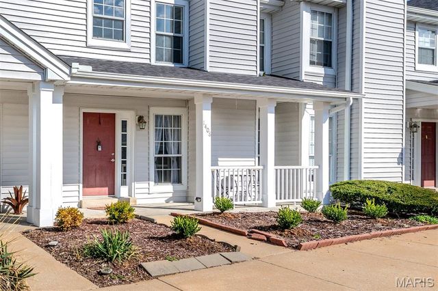 1408 Whispering Creek Drive, Ballwin, MO 63021