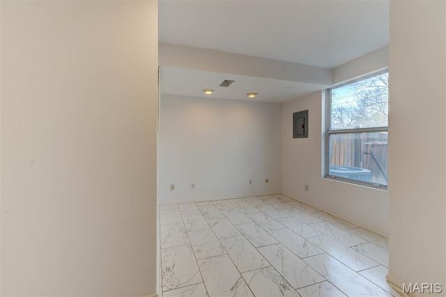 1408 Whispering Creek Drive, Ballwin, MO 63021