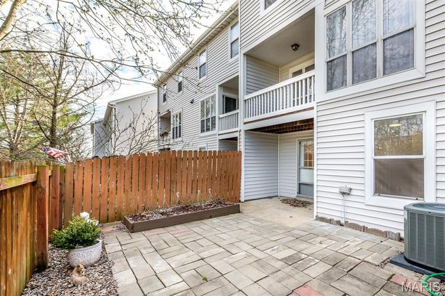 1408 Whispering Creek Drive, Ballwin, MO 63021