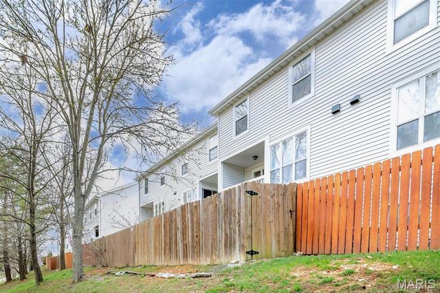 1408 Whispering Creek Drive, Ballwin, MO 63021