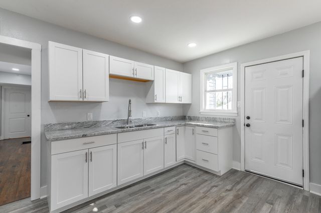 304 N Howell Avenue, Chattanooga, TN 37411