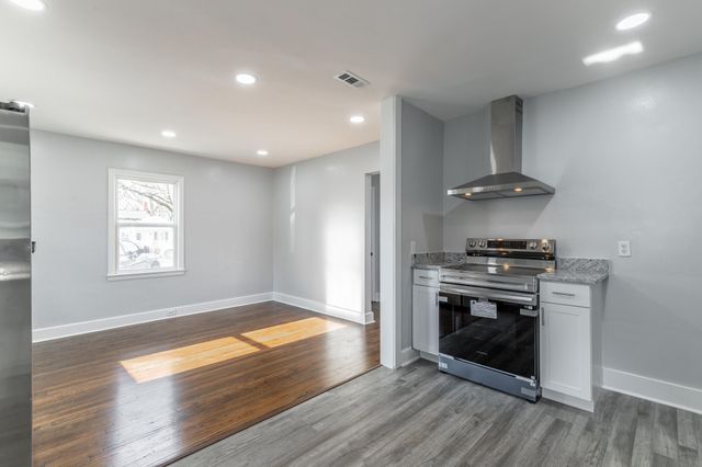 304 N Howell Avenue, Chattanooga, TN 37411