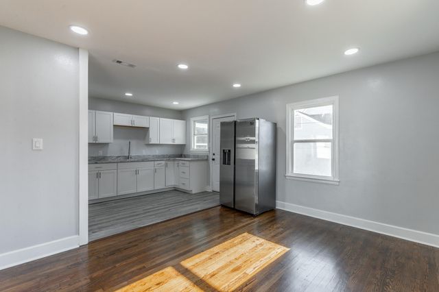 304 N Howell Avenue, Chattanooga, TN 37411