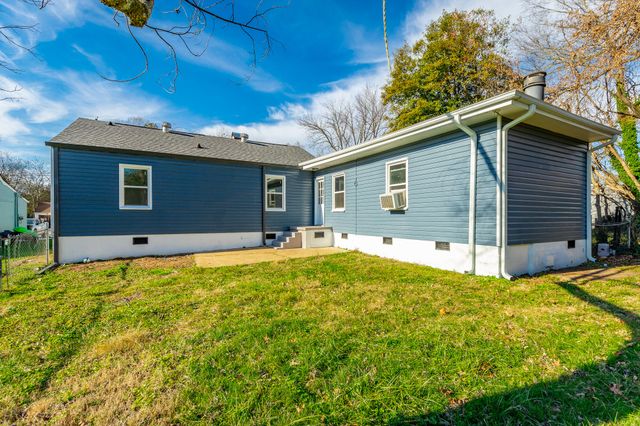 304 N Howell Avenue, Chattanooga, TN 37411