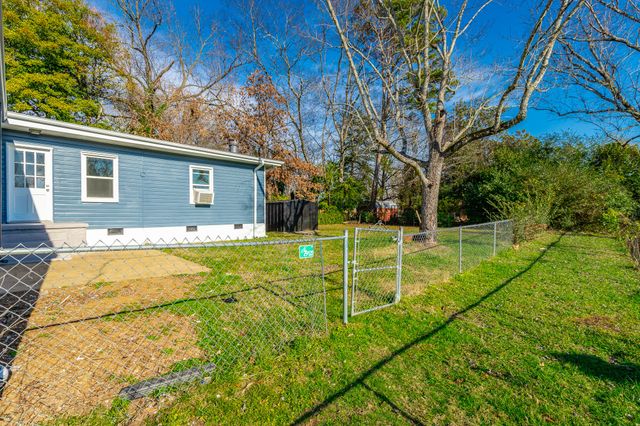 304 N Howell Avenue, Chattanooga, TN 37411