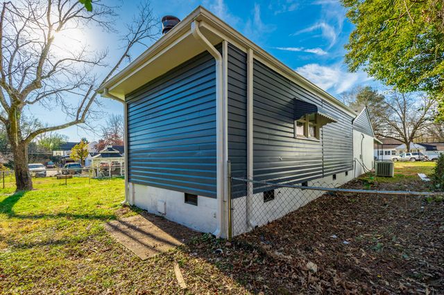 304 N Howell Avenue, Chattanooga, TN 37411
