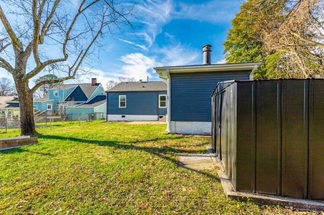 304 N Howell Avenue, Chattanooga, TN 37411