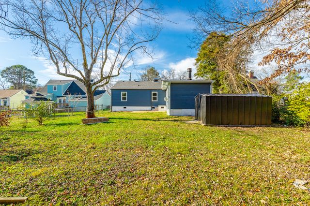 304 N Howell Avenue, Chattanooga, TN 37411