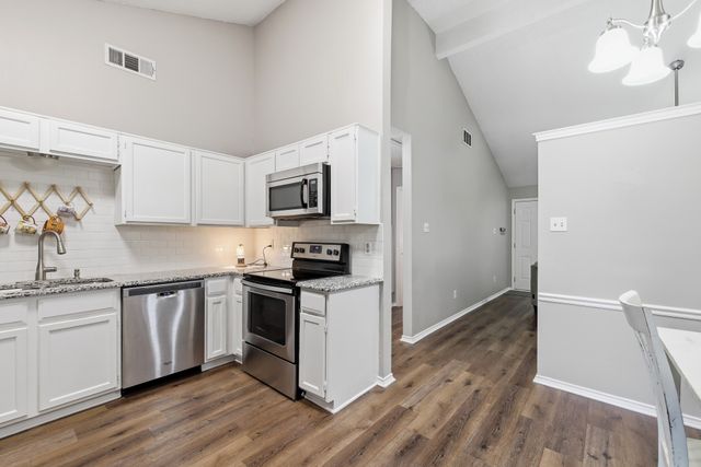 2420 Oakmont Drive, Bedford, TX 76022