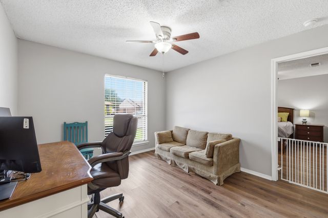 2420 Oakmont Drive, Bedford, TX 76022