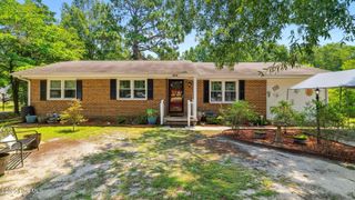 1202 Crest Drive, Aberdeen, NC 28315