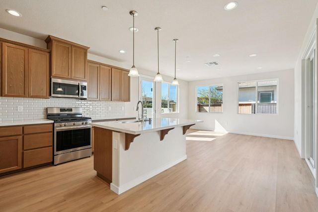 3960 Aura Way, Rancho Cordova, CA 95742