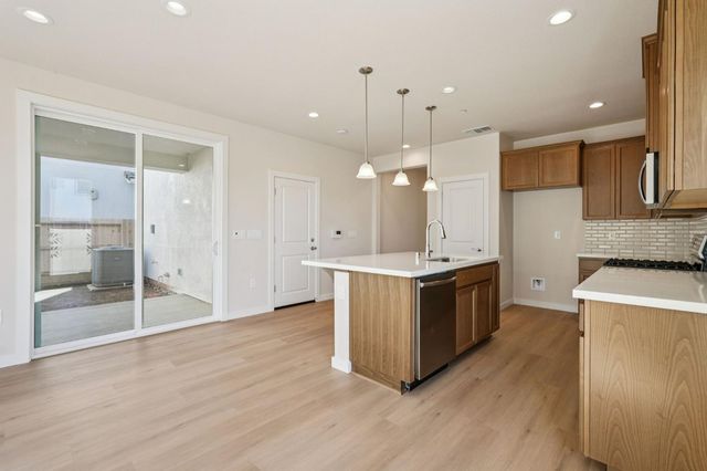 3960 Aura Way, Rancho Cordova, CA 95742