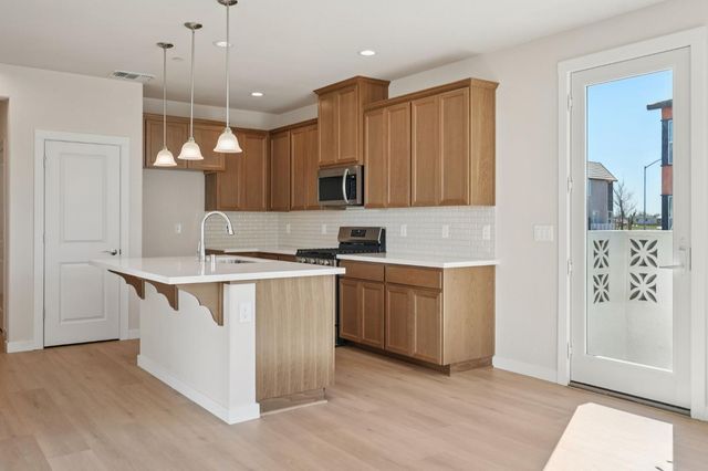 3960 Aura Way, Rancho Cordova, CA 95742