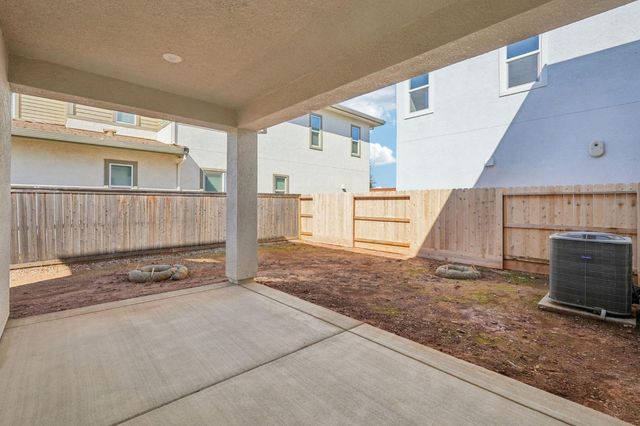 3960 Aura Way, Rancho Cordova, CA 95742