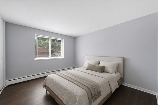 7320 N Rogers Avenue 210, Chicago, IL 60626