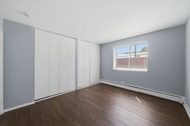 7320 N Rogers Avenue 210, Chicago, IL 60626