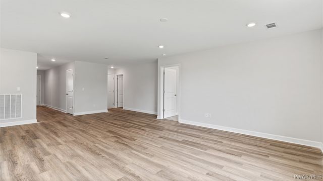 1015 Garden Lane, Prattville, AL 36066