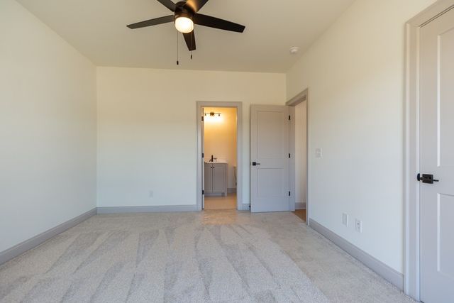 5528 Sinclair St, Murfreesboro, TN 37127
