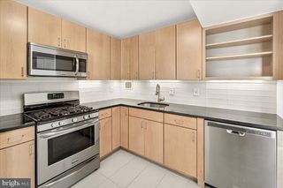 118 MONROE ST #1208, Rockville, MD 20850