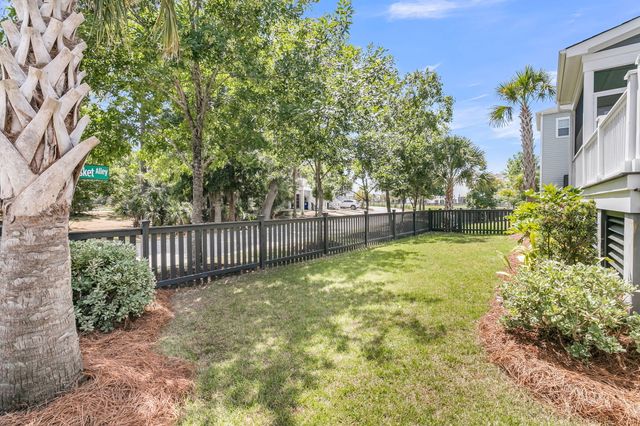 1560 Red Tide Road, Mount Pleasant, SC 29466
