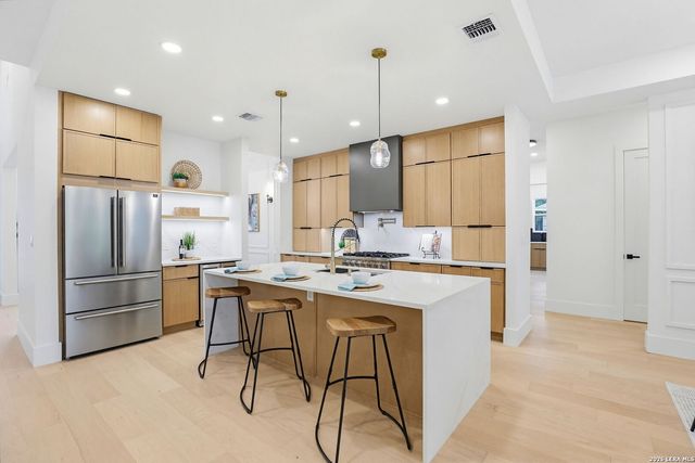 112 RIVER VIEW DR, Boerne, TX 78006