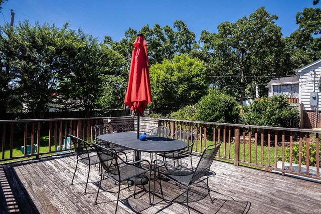 1318 Pine Valley Rd, Little Rock, AR 72207