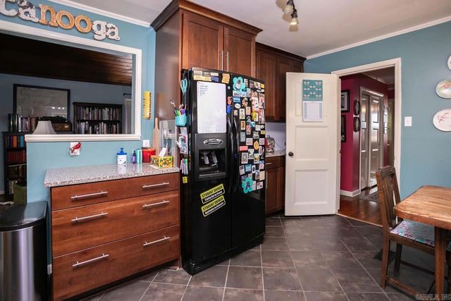 1318 Pine Valley Rd, Little Rock, AR 72207