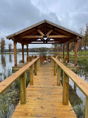 292 Waters Edge Way, Tracy City, TN 37387