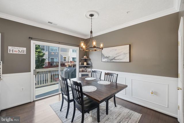 21785 DRAGONS GREEN SQ, Ashburn, VA 20147