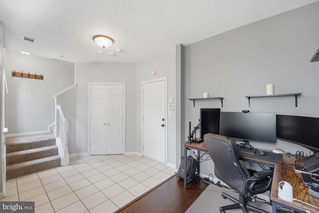 21785 DRAGONS GREEN SQ, Ashburn, VA 20147