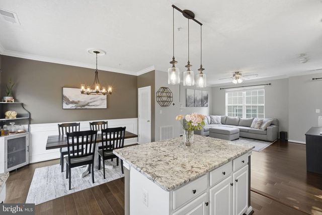 21785 DRAGONS GREEN SQ, Ashburn, VA 20147