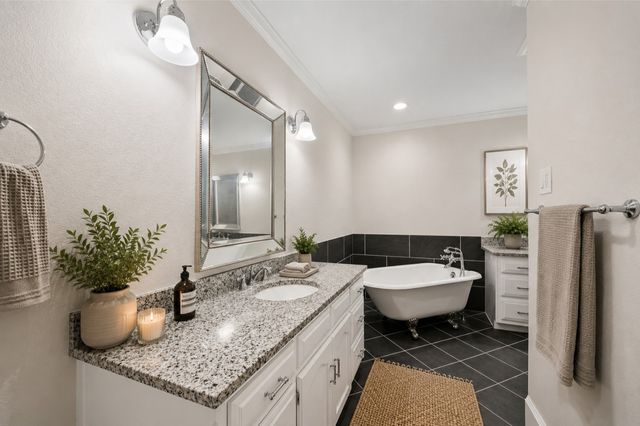 2 Lake Forest Drive, Trophy Club, TX 76262