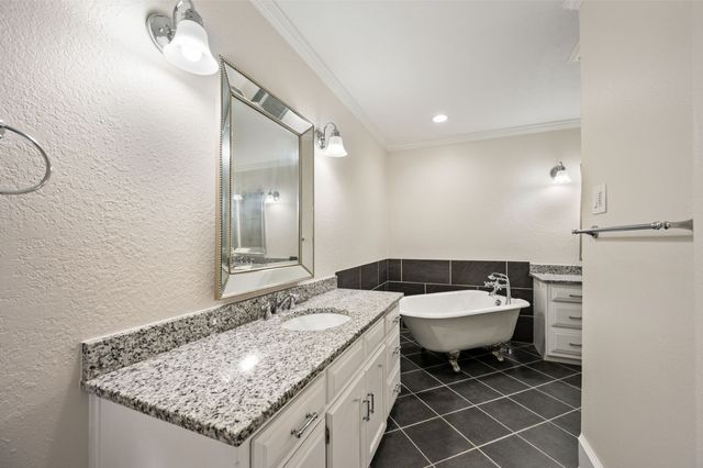 2 Lake Forest Drive, Trophy Club, TX 76262