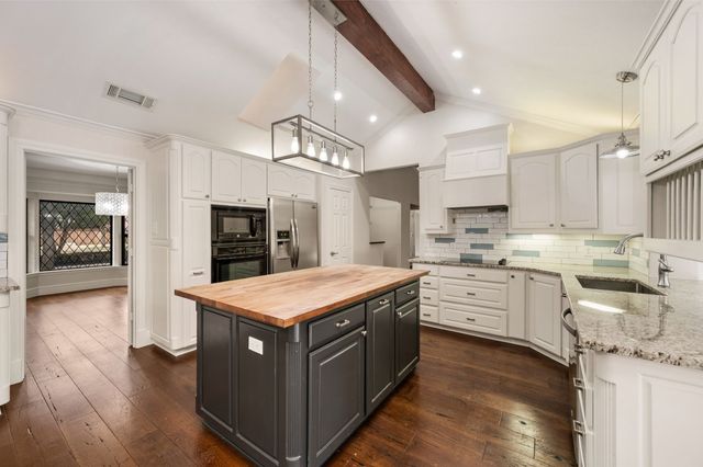 2 Lake Forest Drive, Trophy Club, TX 76262