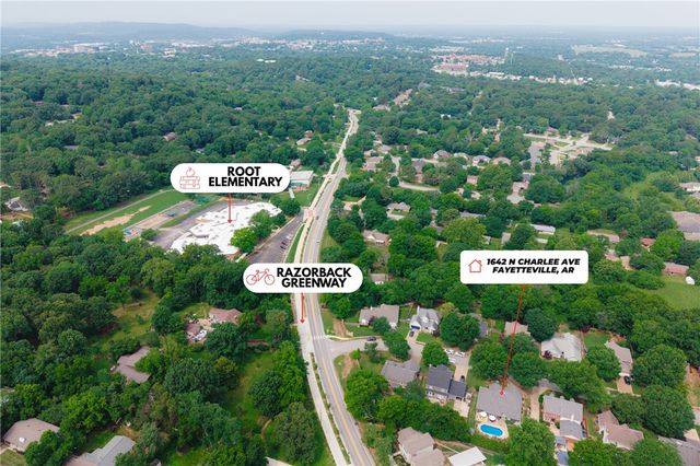 1642 N Charlee Avenue, Fayetteville, AR 72703