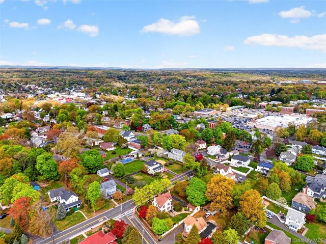 60 Old Middletown Road, Pearl River, NY 10965