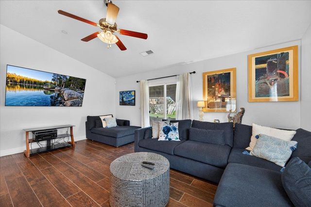 5861 E Platt Avenue, Fresno, CA 93727