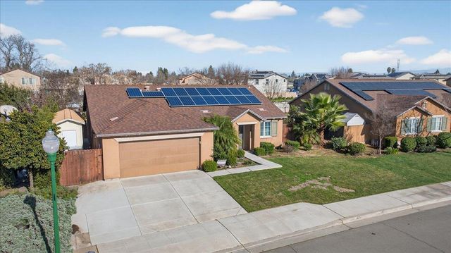 5861 E Platt Avenue, Fresno, CA 93727