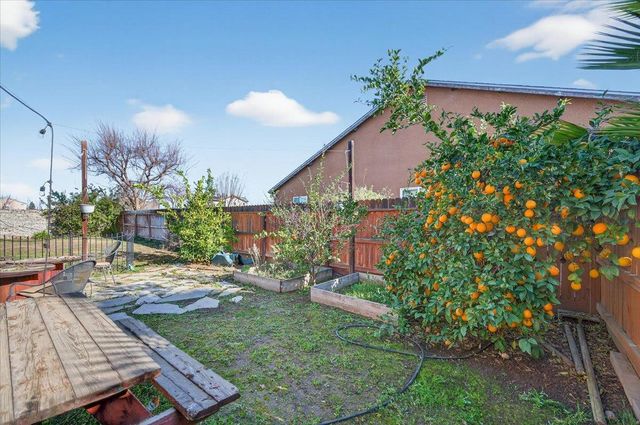 5861 E Platt Avenue, Fresno, CA 93727