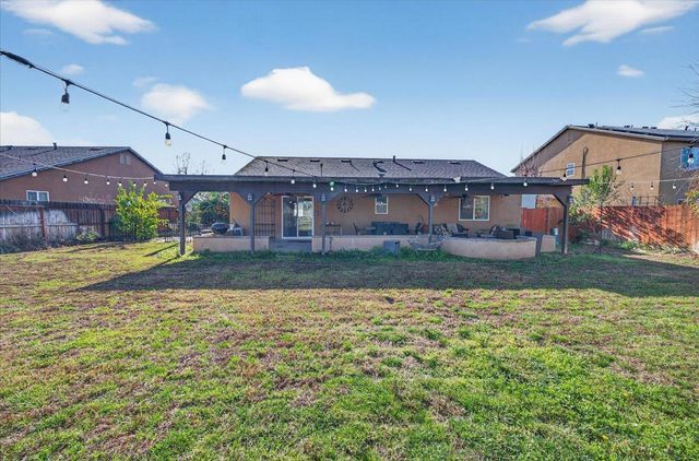 5861 E Platt Avenue, Fresno, CA 93727