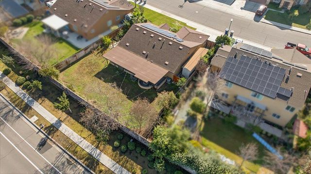 5861 E Platt Avenue, Fresno, CA 93727