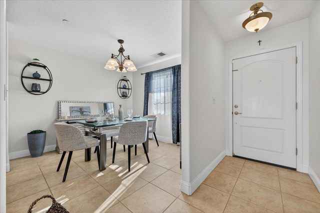 5861 E Platt Avenue, Fresno, CA 93727