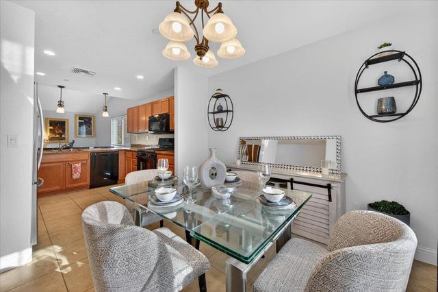 5861 E Platt Avenue, Fresno, CA 93727