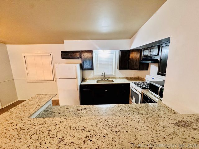 5519 N Garrison Place, Tulsa, OK 74126
